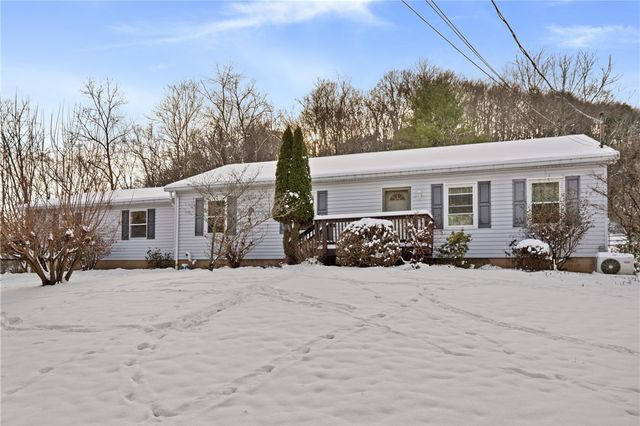 2205 Mcaleer Rd, Franklin Park, PA 15143