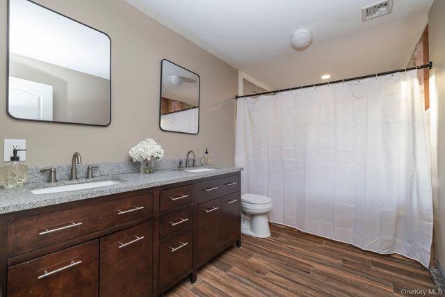 12 Summit Street, East Patchogue, NY 11772