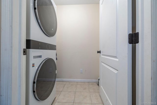 12 Summit Street, East Patchogue, NY 11772