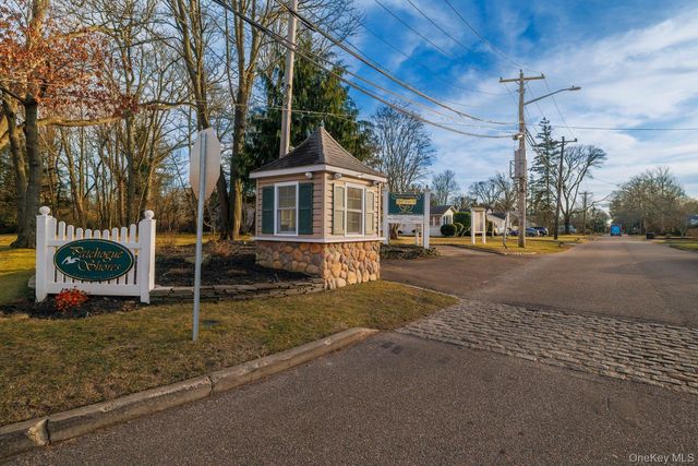 12 Summit Street, East Patchogue, NY 11772