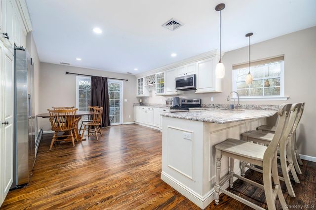 12 Summit Street, East Patchogue, NY 11772