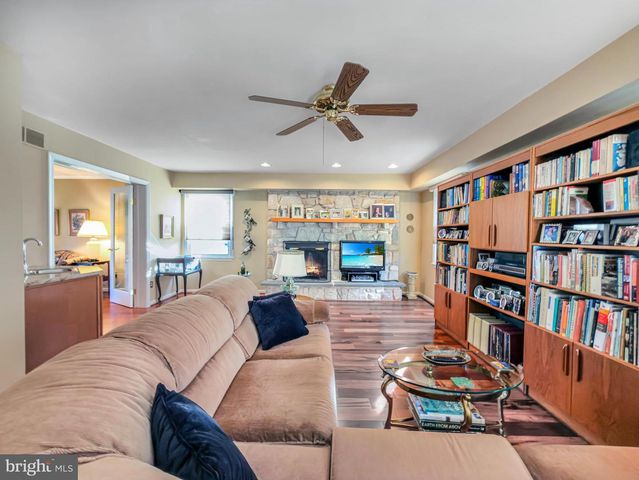 1016 WINDING RIVER LN, Phoenixville, PA 19460