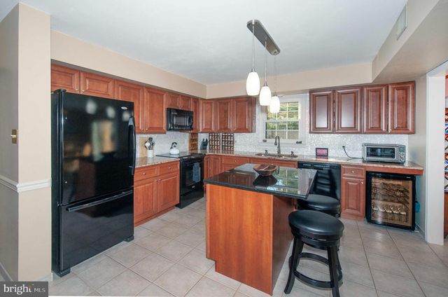 1016 WINDING RIVER LN, Phoenixville, PA 19460