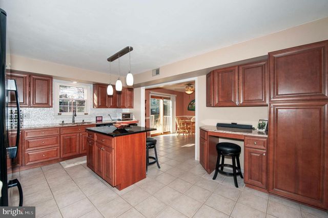 1016 WINDING RIVER LN, Phoenixville, PA 19460