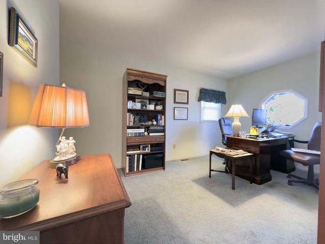 1016 WINDING RIVER LN, Phoenixville, PA 19460