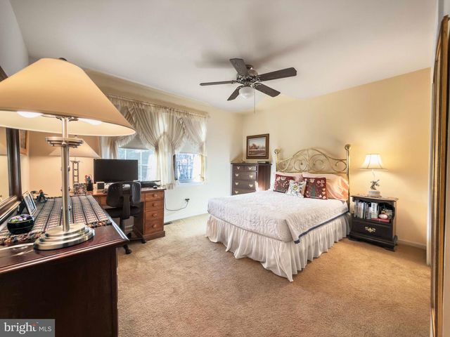 1016 WINDING RIVER LN, Phoenixville, PA 19460