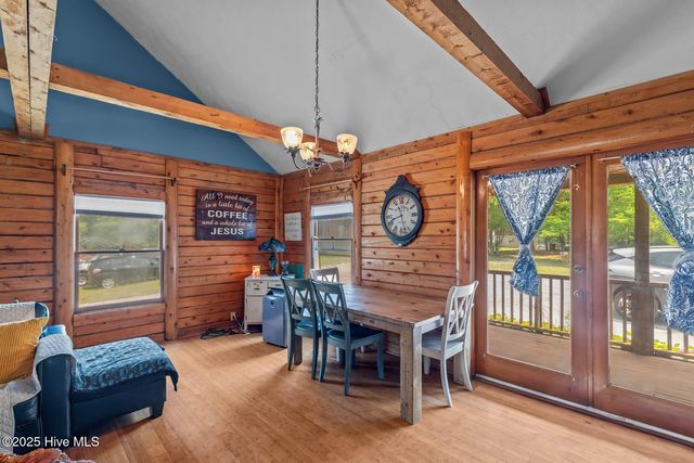 527 Highway 172, Hubert, NC 28539