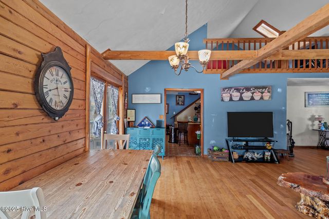 527 Highway 172, Hubert, NC 28539