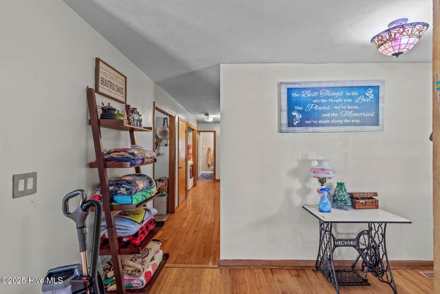 527 Highway 172, Hubert, NC 28539