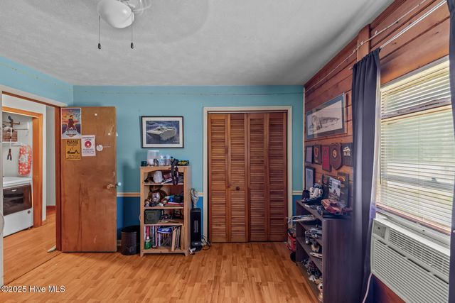 527 Highway 172, Hubert, NC 28539