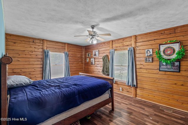 527 Highway 172, Hubert, NC 28539