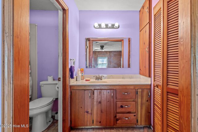 527 Highway 172, Hubert, NC 28539
