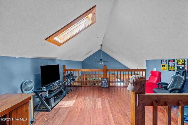 527 Highway 172, Hubert, NC 28539