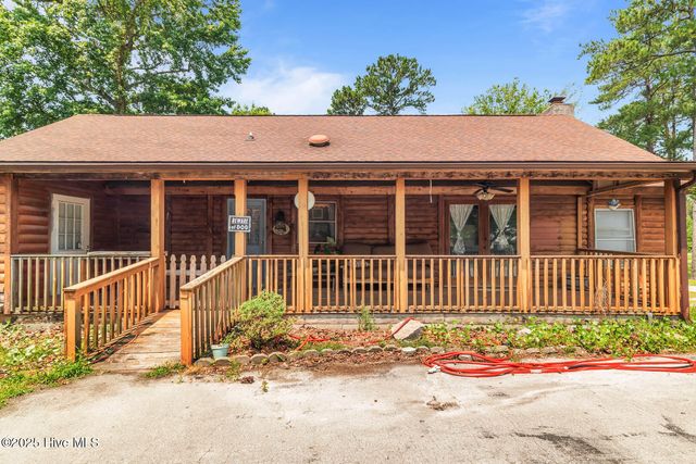 527 Highway 172, Hubert, NC 28539