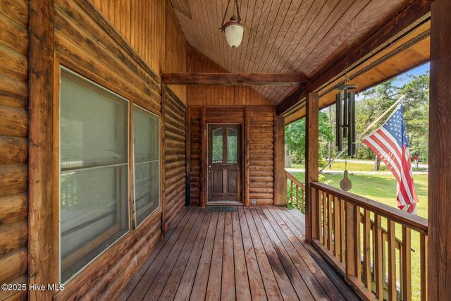 527 Highway 172, Hubert, NC 28539