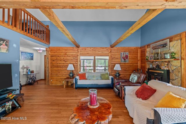 527 Highway 172, Hubert, NC 28539