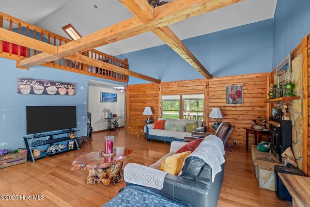527 Highway 172, Hubert, NC 28539