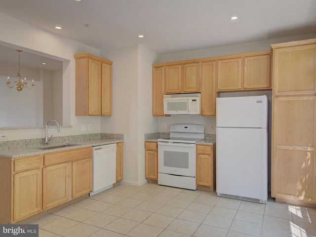 13013 CORDELIA CT, Woodbridge, VA 22192