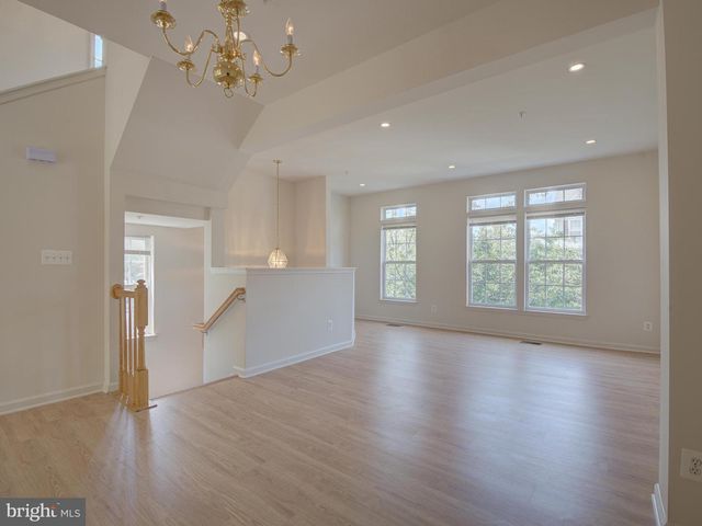 13013 CORDELIA CT, Woodbridge, VA 22192