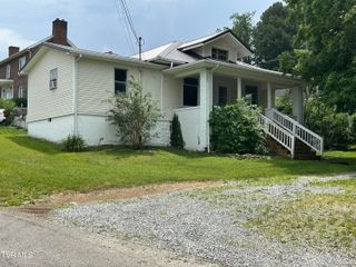 310 Southeast Nottingham Avenue, Wise, VA 24293