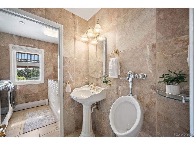 8475 Red Spring Valley Rd, Colorado Springs, CO 80919
