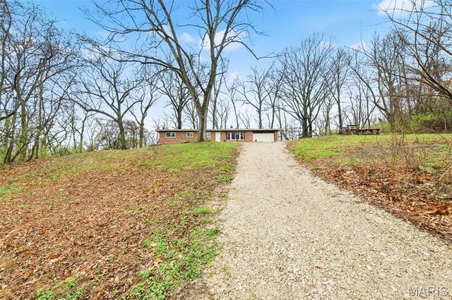 1227 Teson Road, Hazelwood, MO 63042