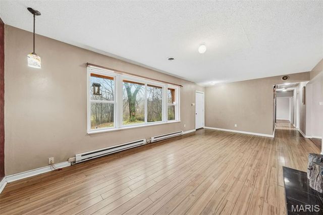 1227 Teson Road, Hazelwood, MO 63042