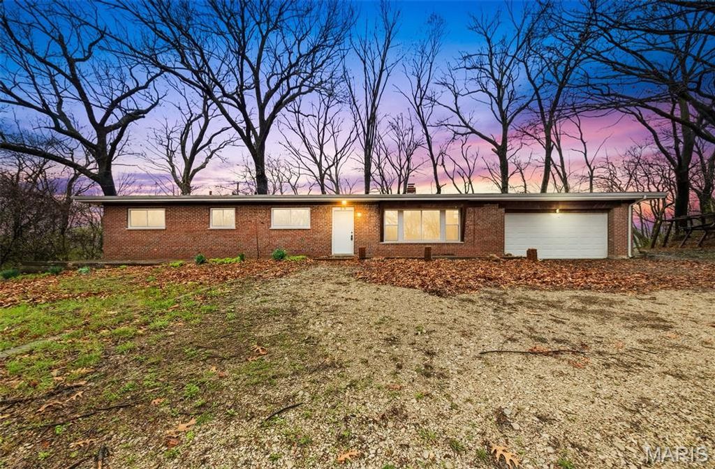 1227 Teson Road, Hazelwood, MO 63042