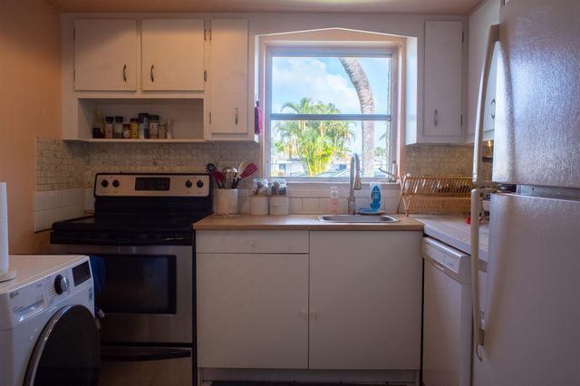 2683 W Emory Dr Drive W H, West Palm Beach, FL 33415
