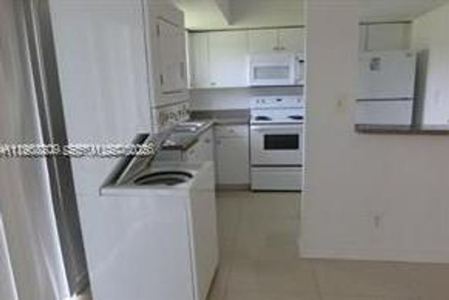 2021 NW 59th Ter 0, Lauderhill, FL 33313