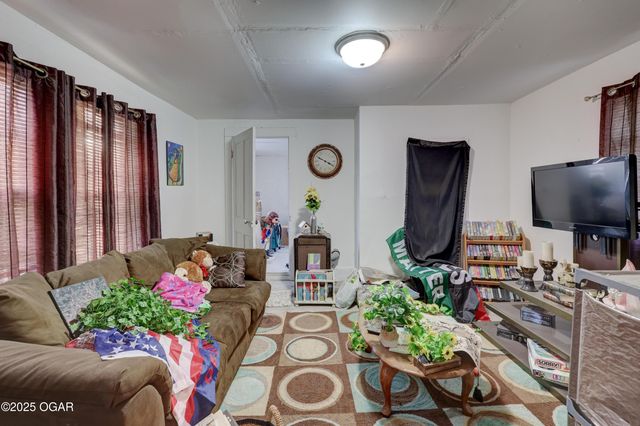 431 S Orner Street, Carthage, MO 64836