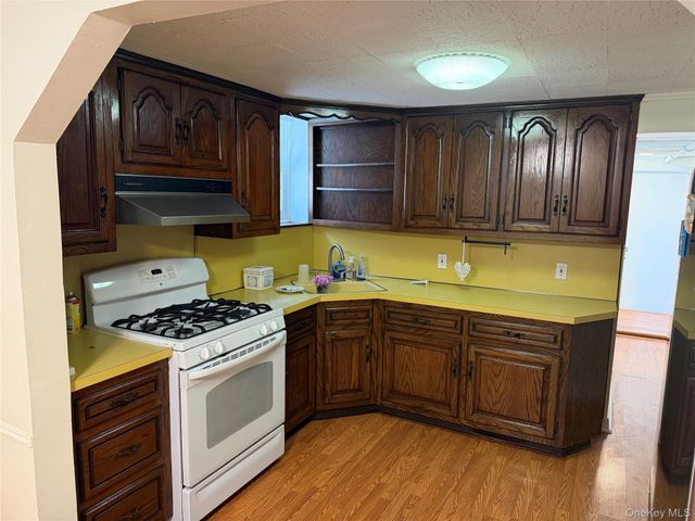 9505 165th Avenue, Howard Beach, NY 11414