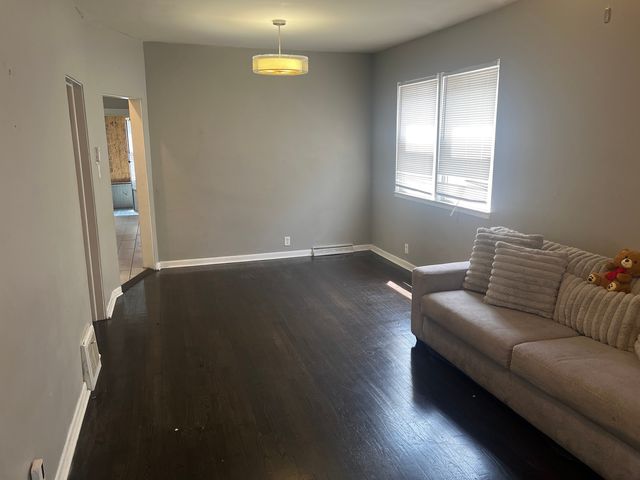 5437 S Seeley Avenue, Chicago, IL 60609