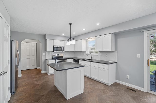 7034 Medford Court, Fairfield Twp, OH 45011