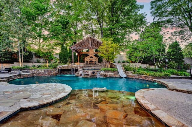 125 GREENBRIER LAKES CV, Piperton, TN 38017