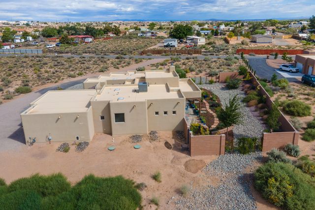 953 Camino Sin Pasada, Corrales, NM 87048