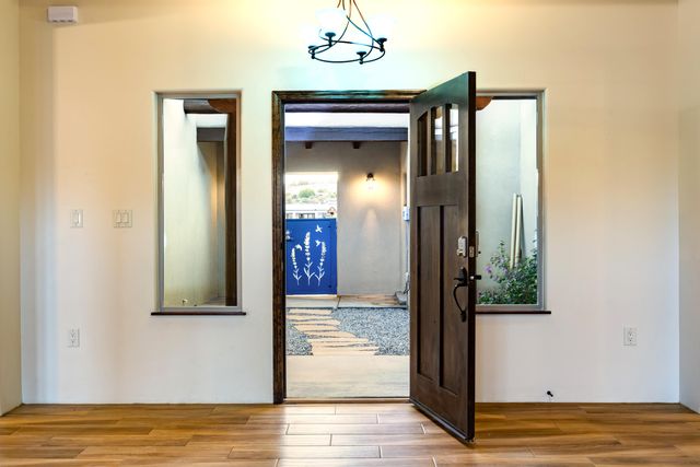 953 Camino Sin Pasada, Corrales, NM 87048