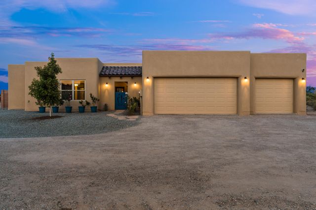 953 Camino Sin Pasada, Corrales, NM 87048