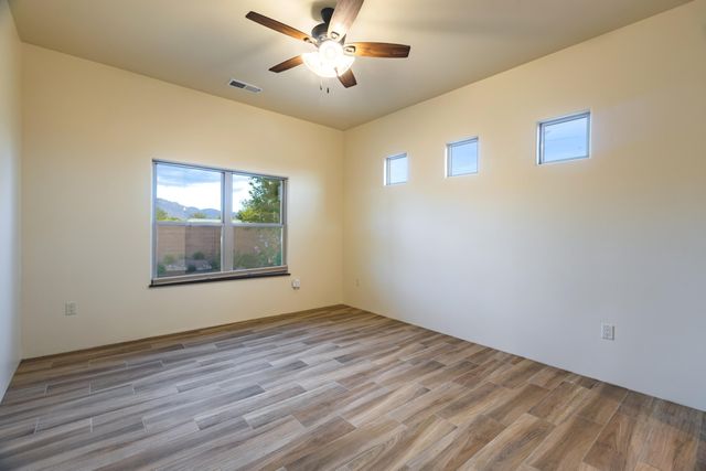 953 Camino Sin Pasada, Corrales, NM 87048