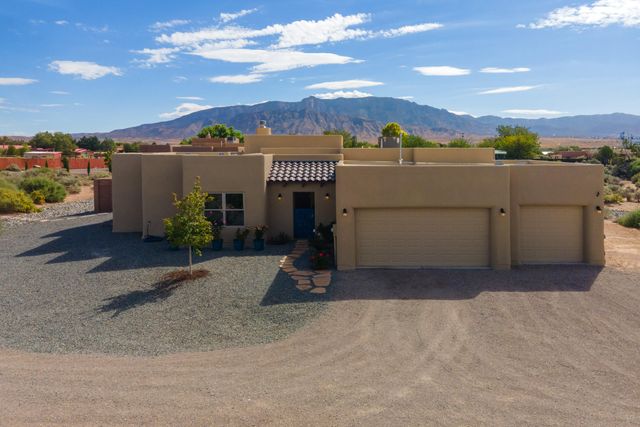 953 Camino Sin Pasada, Corrales, NM 87048