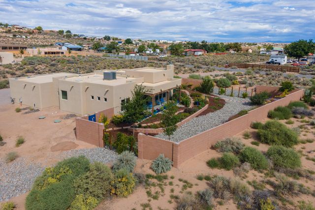 953 Camino Sin Pasada, Corrales, NM 87048