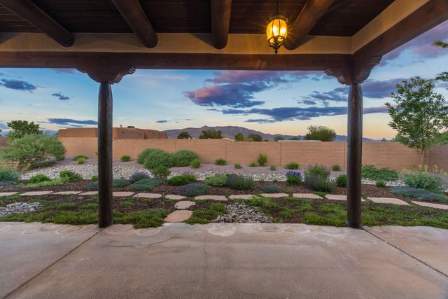 953 Camino Sin Pasada, Corrales, NM 87048