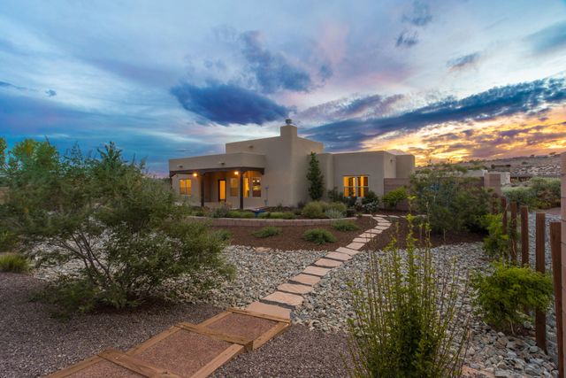 953 Camino Sin Pasada, Corrales, NM 87048