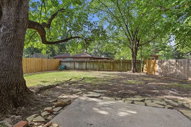 4118 Pinebridge Lane, Spring, TX 77388