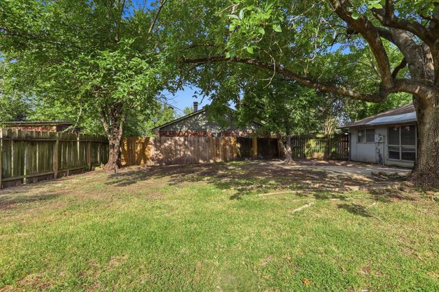 4118 Pinebridge Lane, Spring, TX 77388