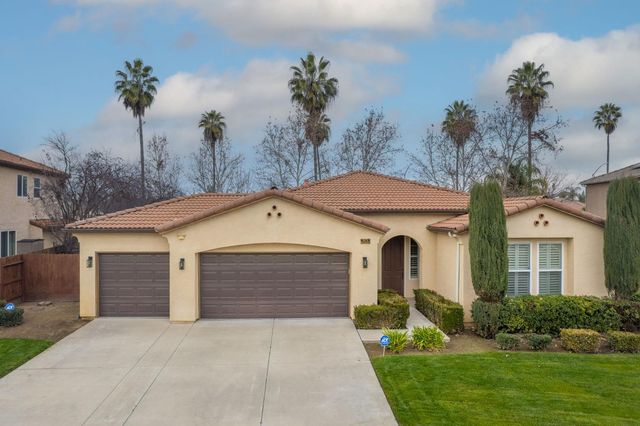 5571 E Lorena Avenue, Fresno, CA 93727