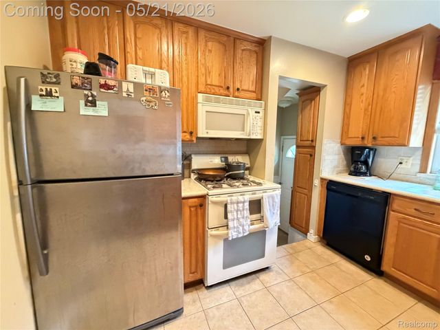 135 S Lafayette Street, Dearborn, MI 48124