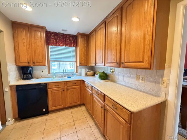 135 S Lafayette Street, Dearborn, MI 48124