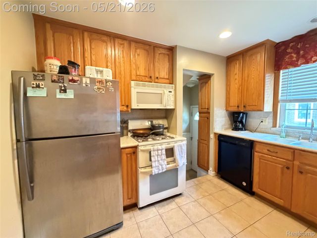 135 S Lafayette Street, Dearborn, MI 48124