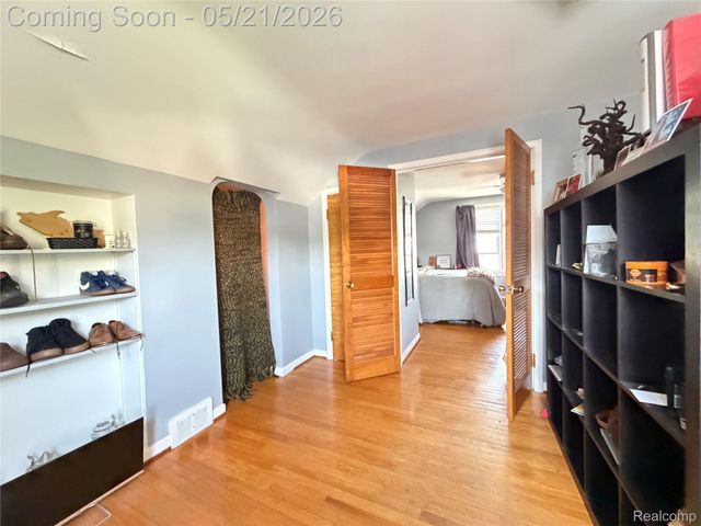 135 S Lafayette Street, Dearborn, MI 48124